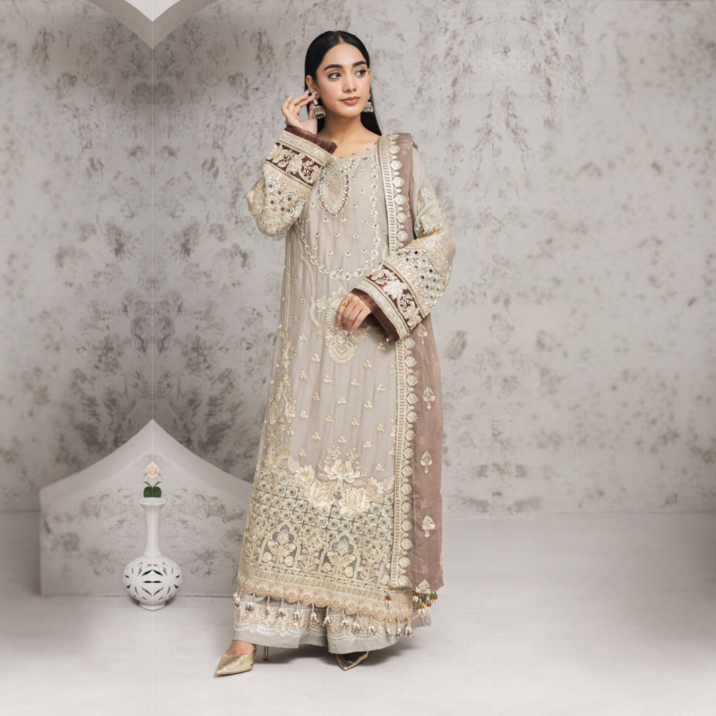 Luxury Handwork Embroidered Dress with Chiffon Dupatta 3 Pc | Winter Collection | Rangz | UMRGZ4000