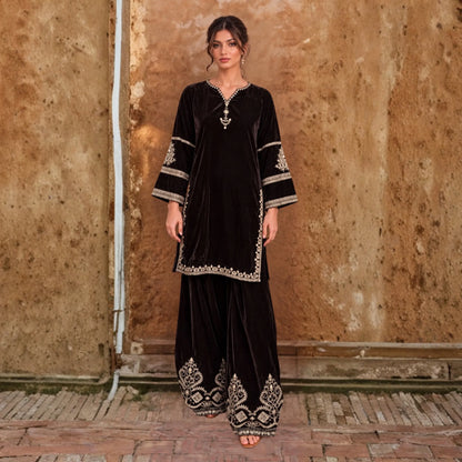 UA-315 Embroidered Farshi Shalwar Cord Set | Umnaa