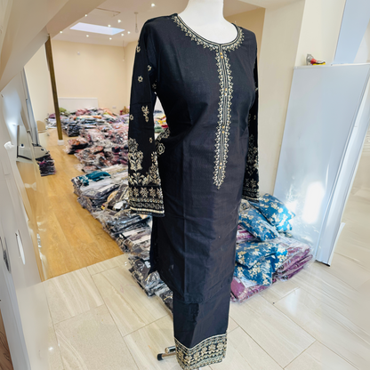 2 Pc Embroidered Khaddar Co-Ord Set  | Ready to wear| Hayats
