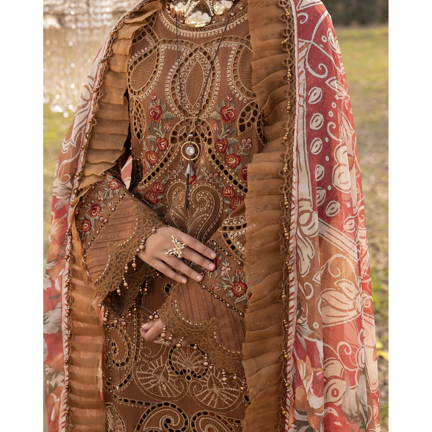 UTT-09 Embroidered Summer Lawn Collection | Ready to Wear | Traditional Thread