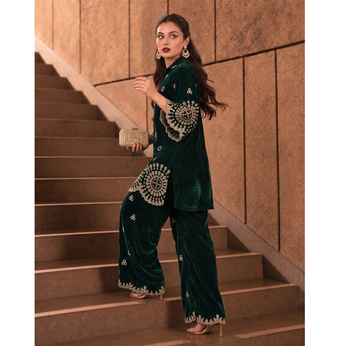UA-318 Embroidered Velvet Co-Ord Set | Umnaa