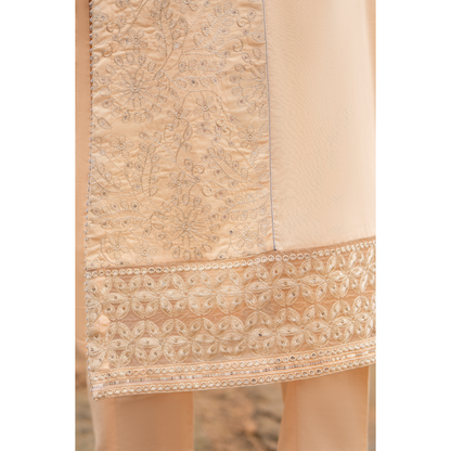 UCA-17 3 Pc Embroidered Lawn Ready to Wear Collection by Casuallite