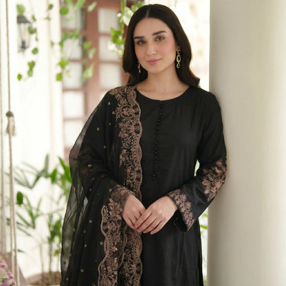 Embroidered Linen Long Frock Dress with Heavy Embroidered Chiffon Dupatta (UMNAA)
