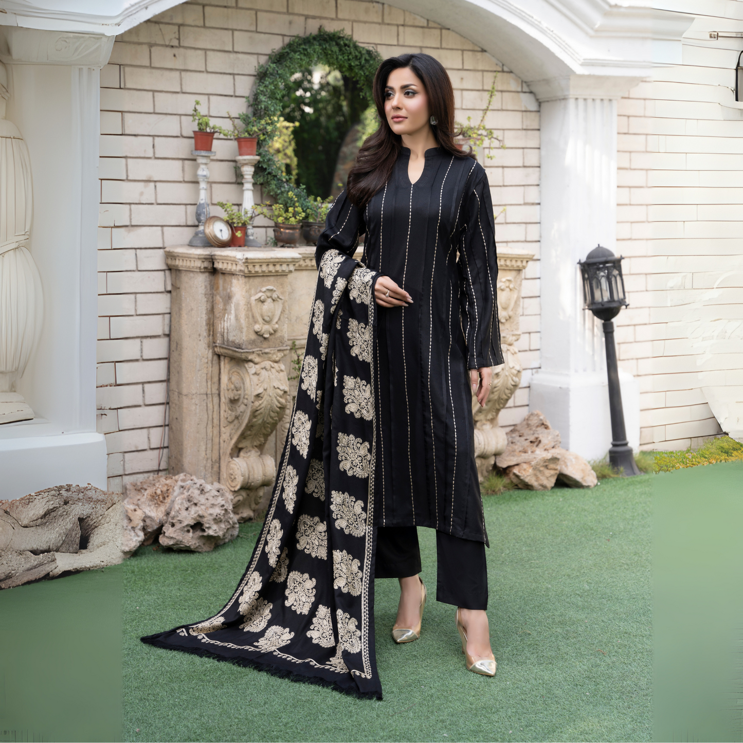 3 Pc Dhanak Dress with Embroidered Shawl | Winter Collection | Raniya.h | UMRAH0801