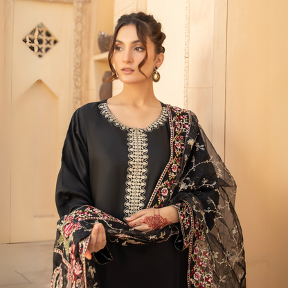 UA-60 Embroidered Viscose Linen 3 Pc Pakistani Dress | UMNAA