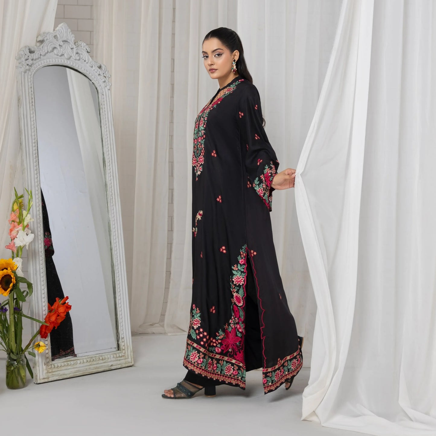 UTT-22 Embroidered Viscose Linen Kaftan Style 2 Piece Co Ord Set Collection by Traditional Thread