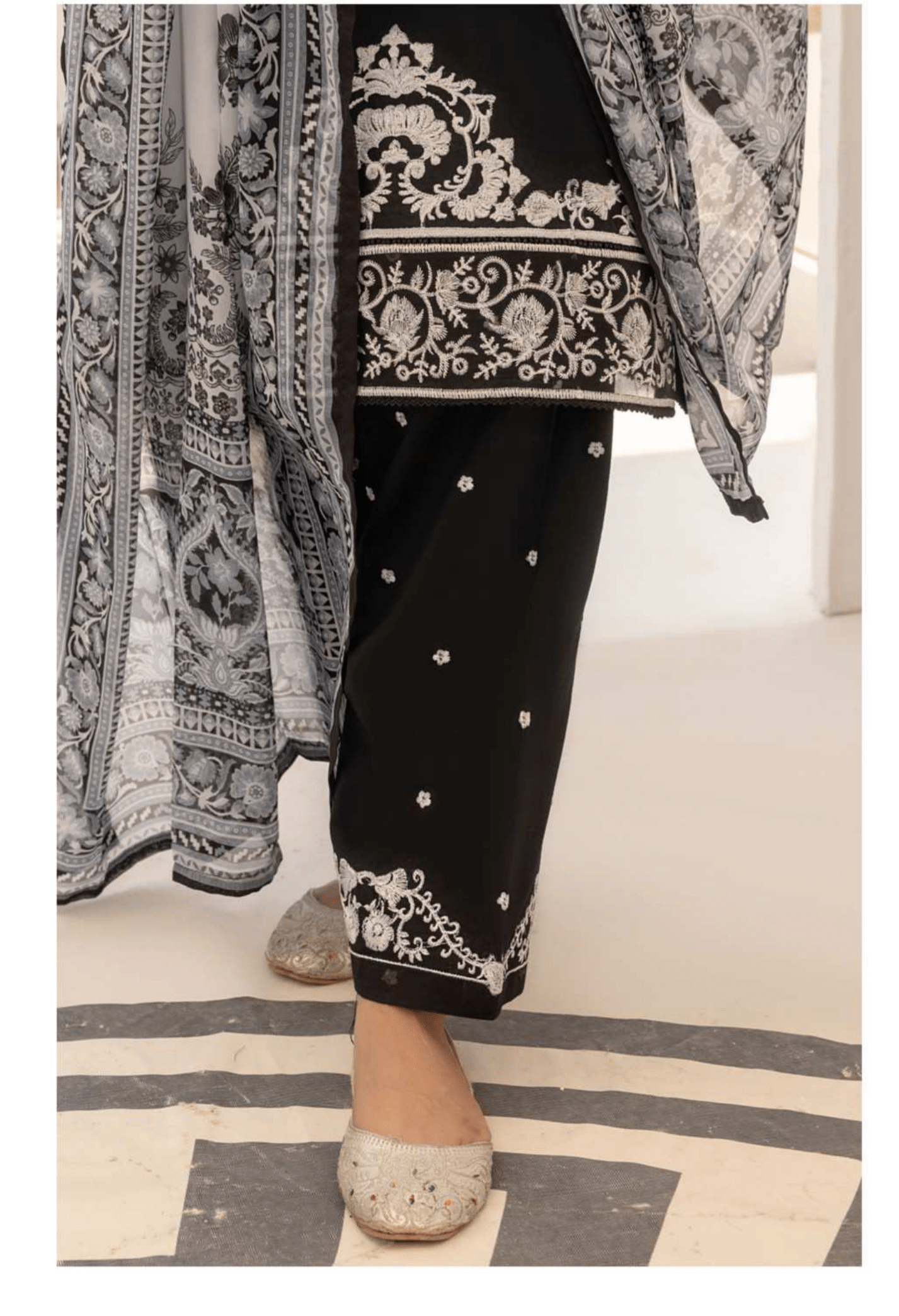 Monochrome 3 Pc Embroidered Cotton Lawn Dress - Casuallite
