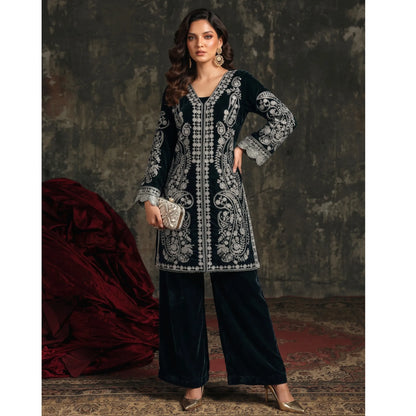 UA-311 Luxury Festive Velvet Cord Set | Umnaa