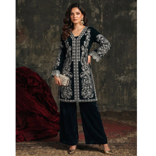 UA-311 Luxury Festive Velvet Cord Set | Umnaa