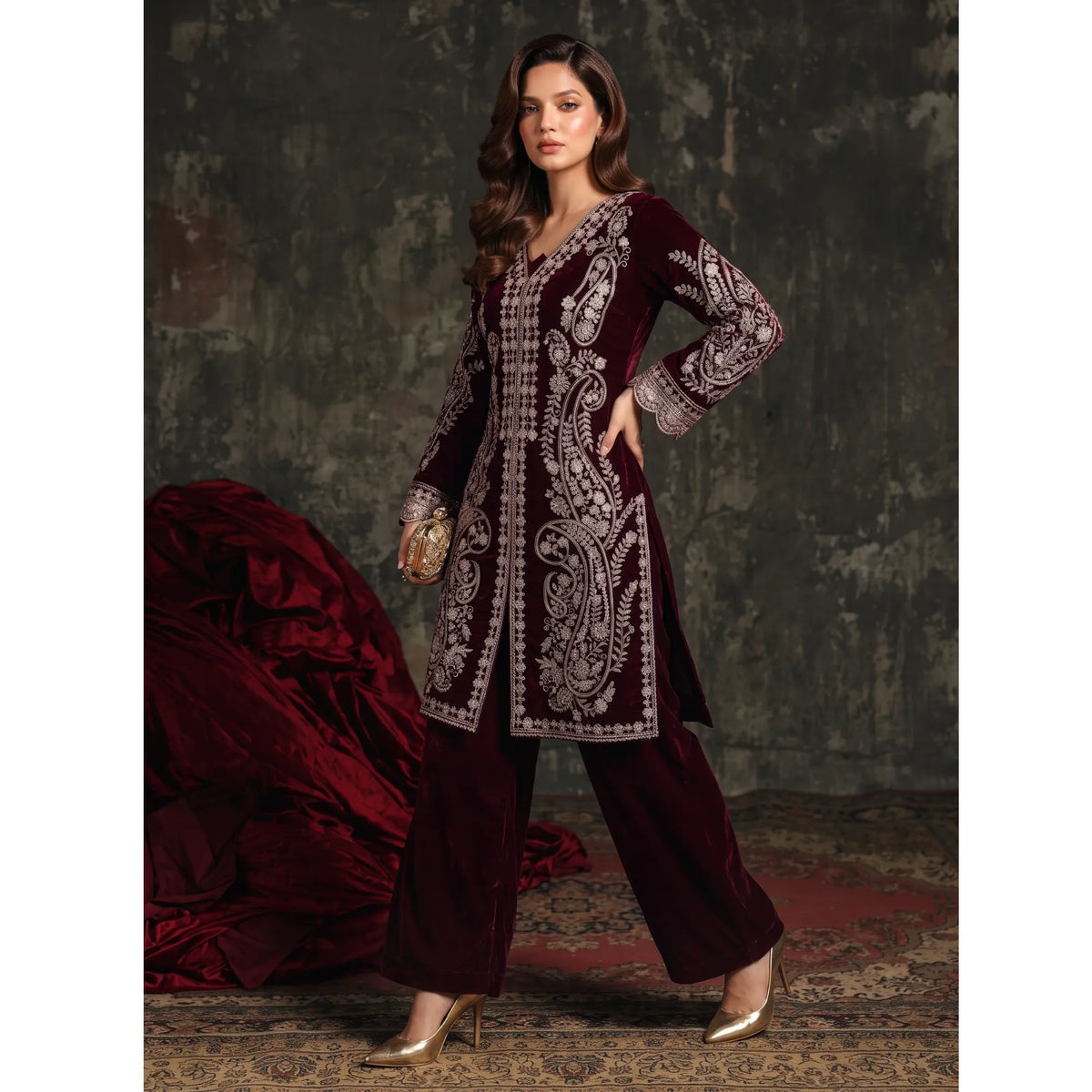 UA-311 Luxury Festive Velvet Cord Set | Umnaa