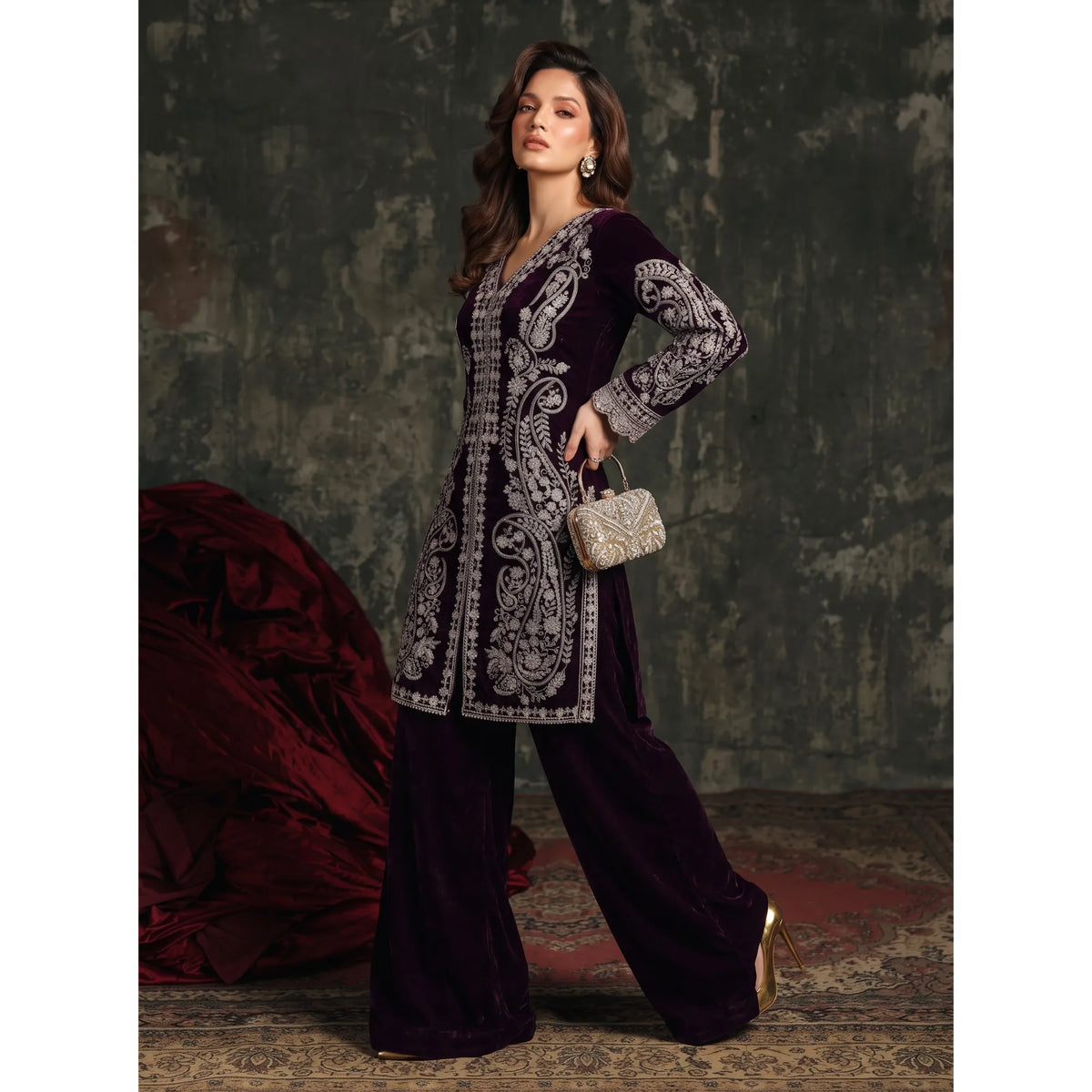 UA-311 Luxury Festive Velvet Cord Set | Umnaa