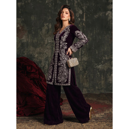 UA-311 Luxury Festive Velvet Cord Set | Umnaa