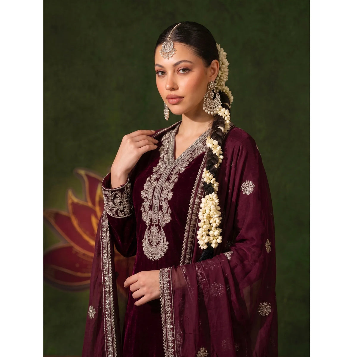 UA-322 Embroidered Luxury Velvet 3 Pc | Umnaa