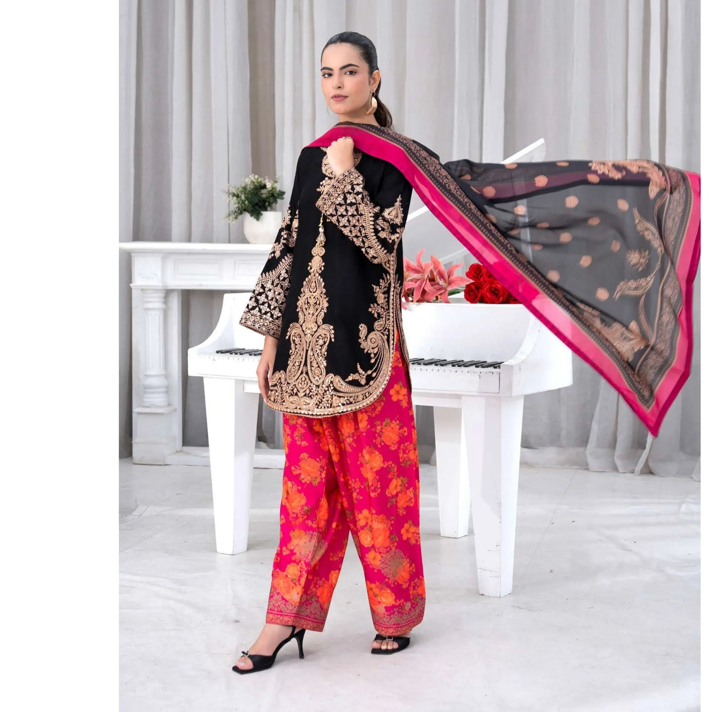 UTT-25 " Ethnic" Cambric Cotton 3 Pc Collection | Traditional Thread