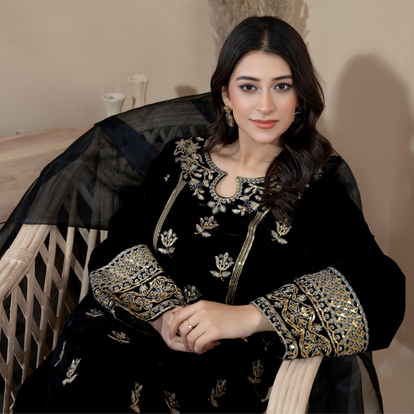 3 Pc Luxury velvet Dress | Winter Collection | Raniya.h | UMRAH01001