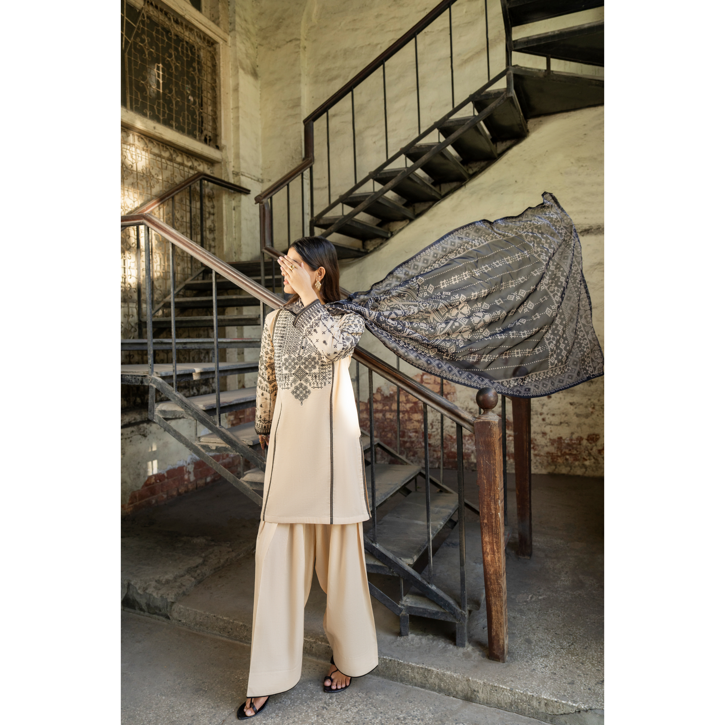 UCA-22 3 pc Summer Cotton Lawn Monochrome Collection | Ready to Wear | Casuallite