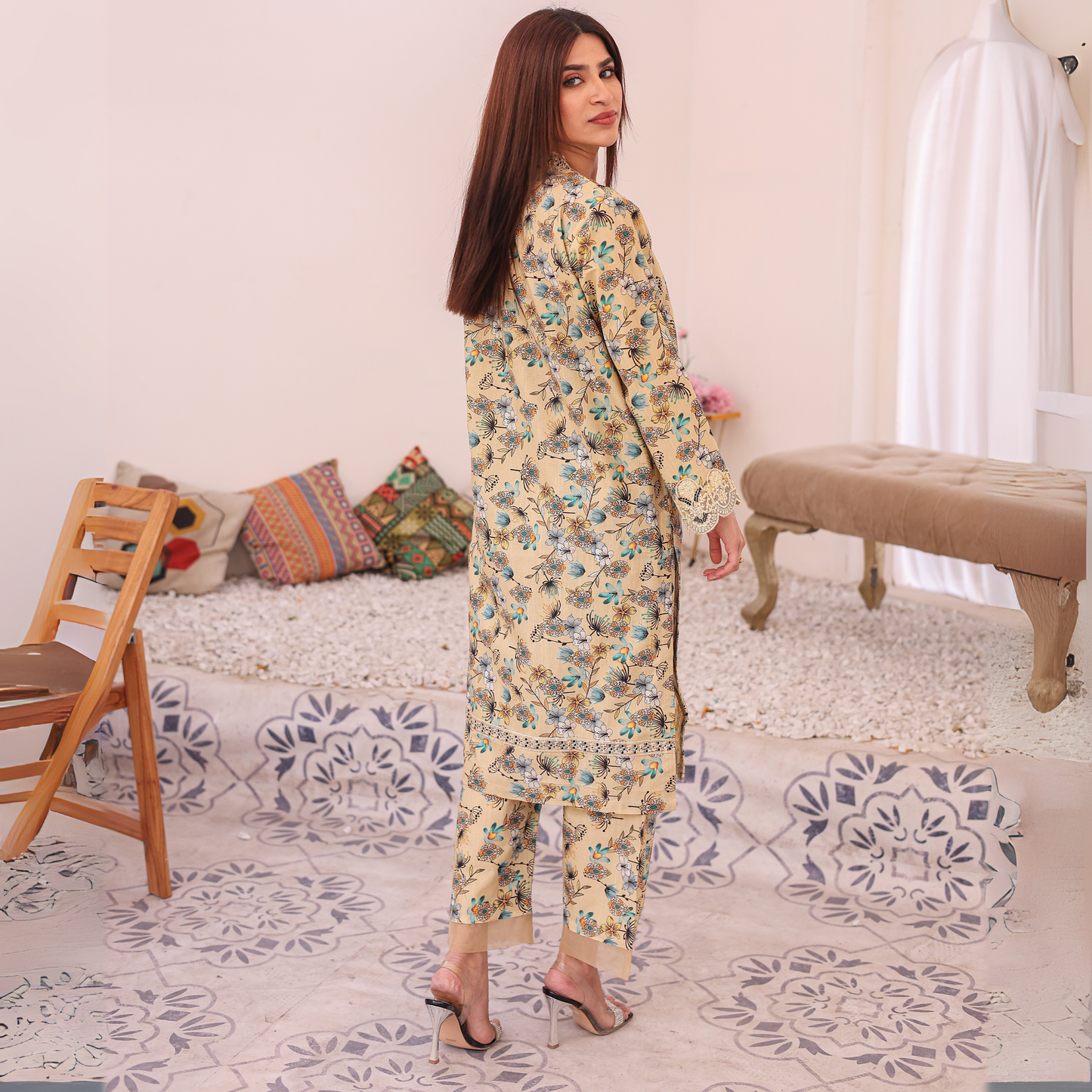 2 Pc Embroidered floral Printed Khaddar Pakistani Co-Ords Set | Ready to wear| Naubahar | UMNAU0900