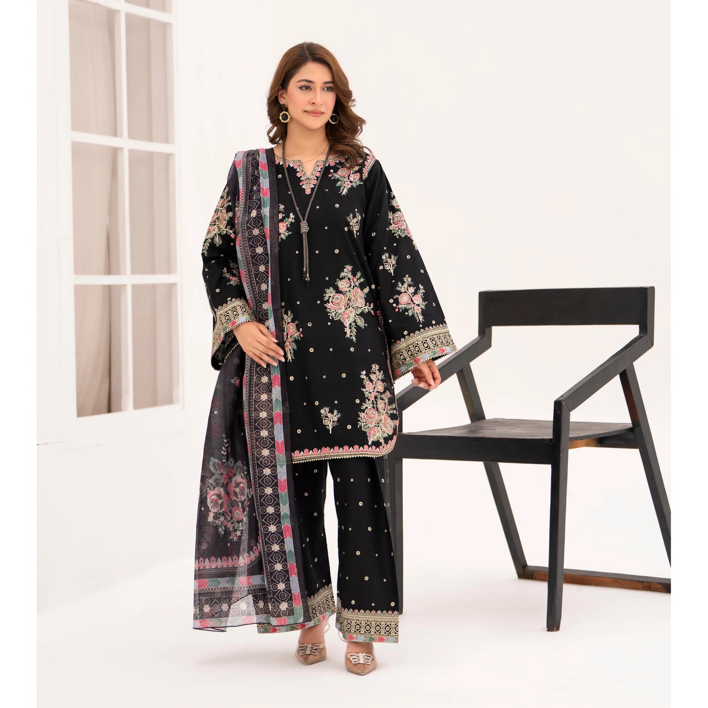 UA-216 Embroidered Cambric Cotton Collection by Umnaa | Ready to Wear Pakistani Asian clothes
