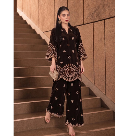 UA-318 Embroidered Velvet Co-Ord Set | Umnaa