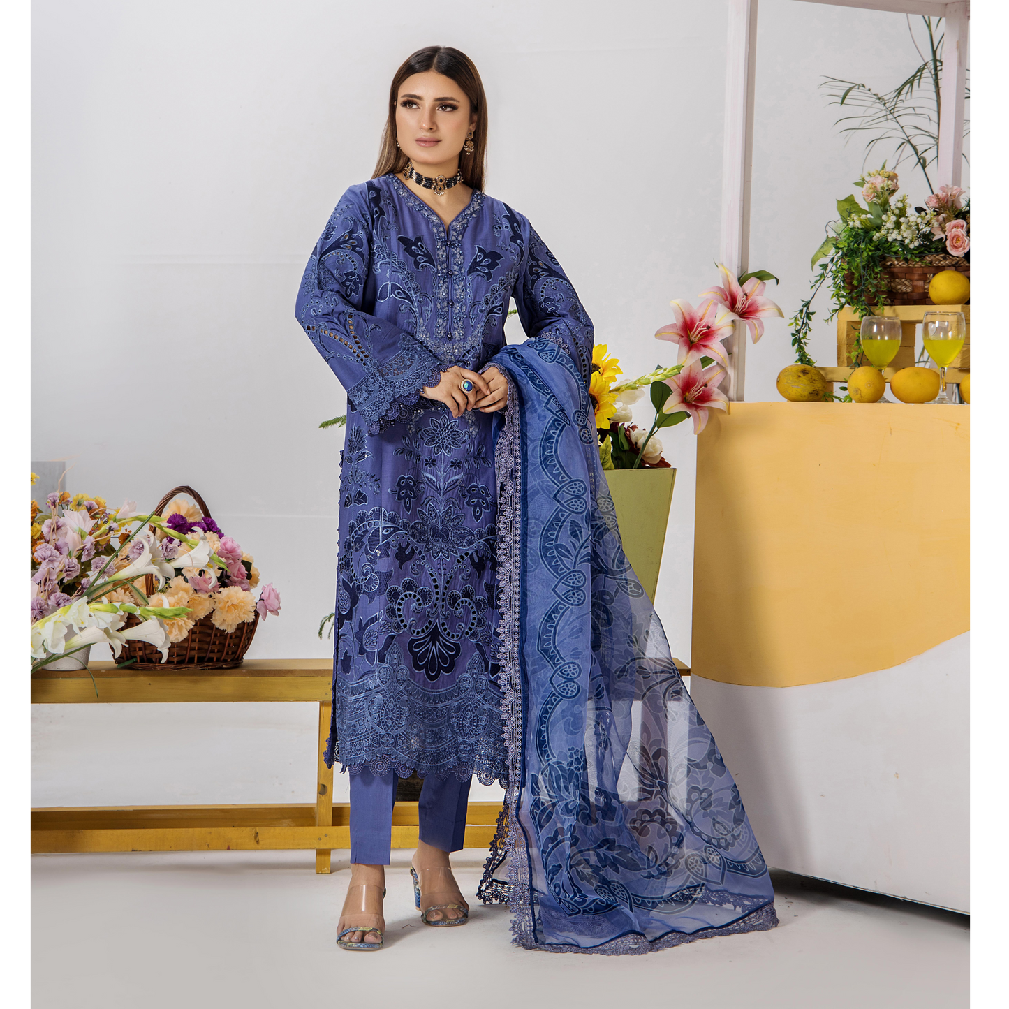 UTT-06 Embroidered Lawn 3 Pc Ready to wear Collection | Traditional Thread