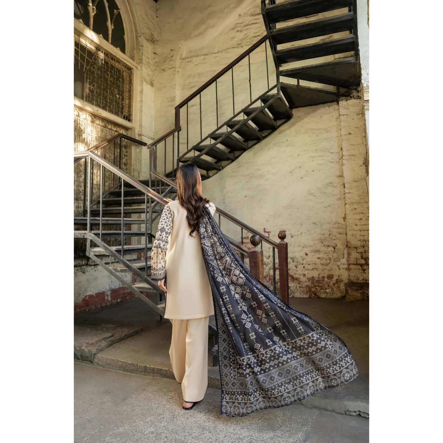 UCA-22 3 pc Summer Cotton Lawn Monochrome Collection | Ready to Wear | Casuallite