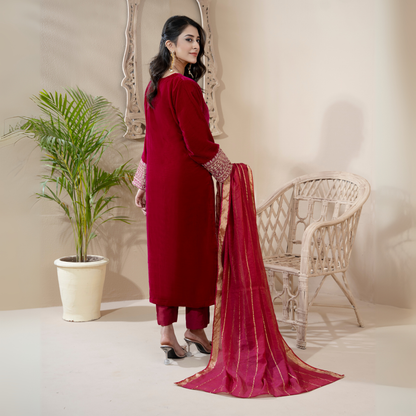 3 Pc Luxury velvet Dress | Winter Collection | Raniya.h | UMRAH01001