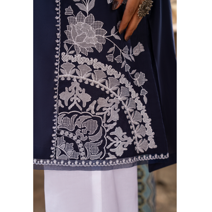 UCA-17 3 Pc Embroidered Lawn Ready to Wear Collection by Casuallite
