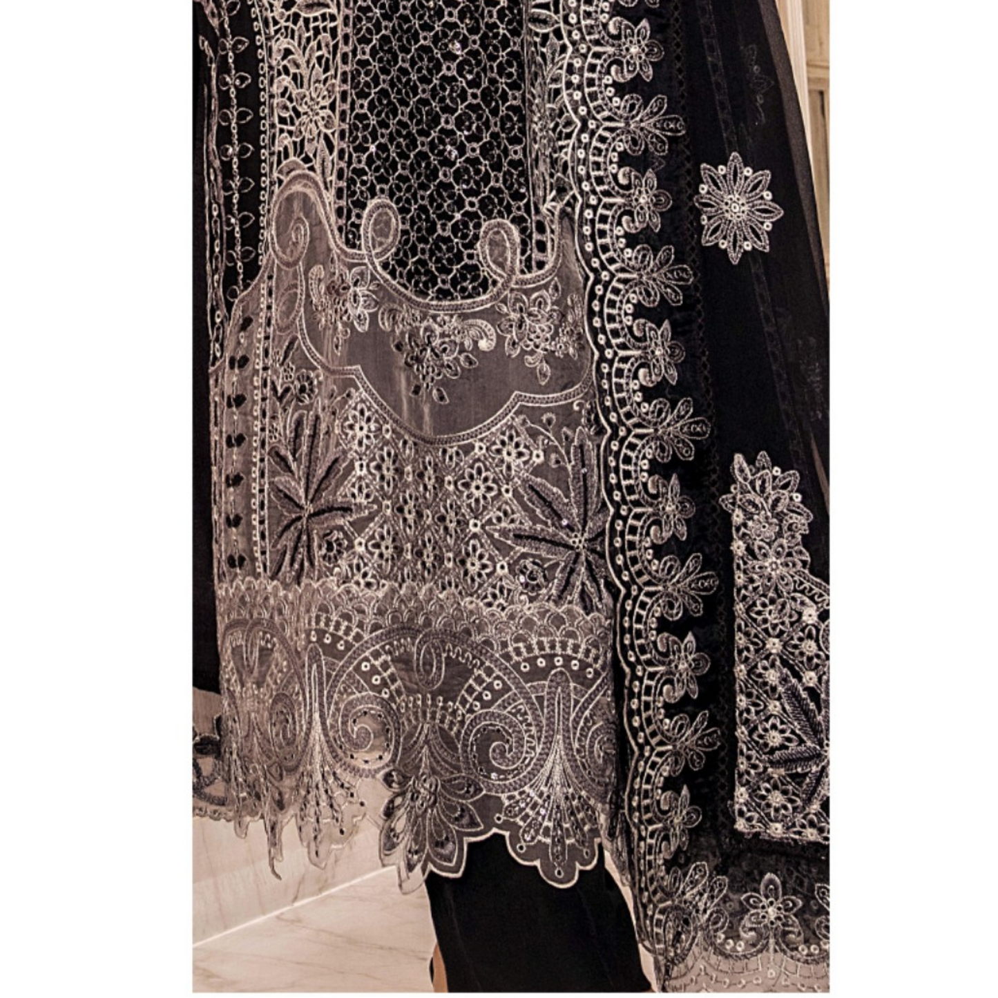 UTT-03 Embroidered Luxury Chiffon 3 Pc Pakistani Dress | Ready to wear | Traditional Thread