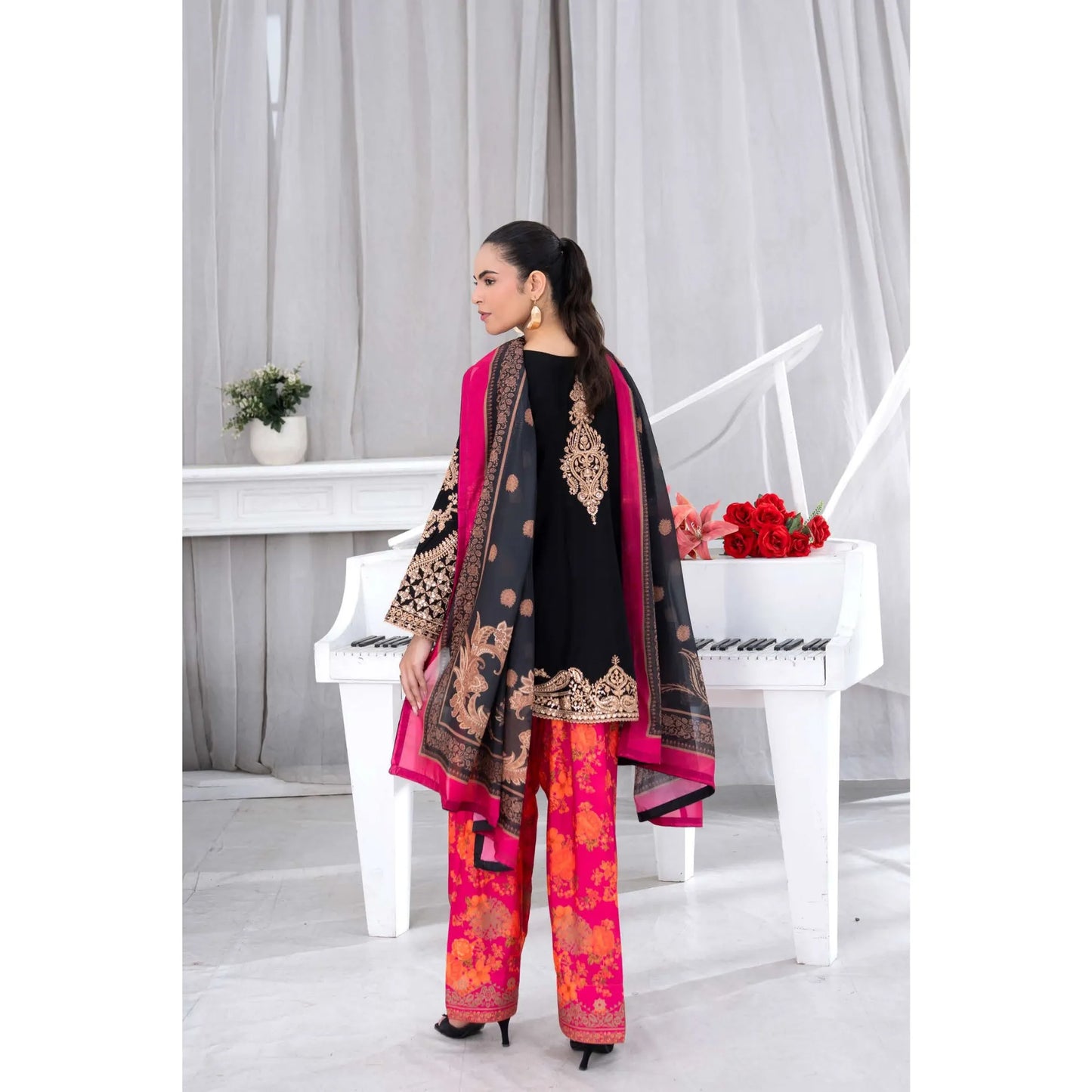 UTT-25 " Ethnic" Cambric Cotton 3 Pc Collection | Traditional Thread