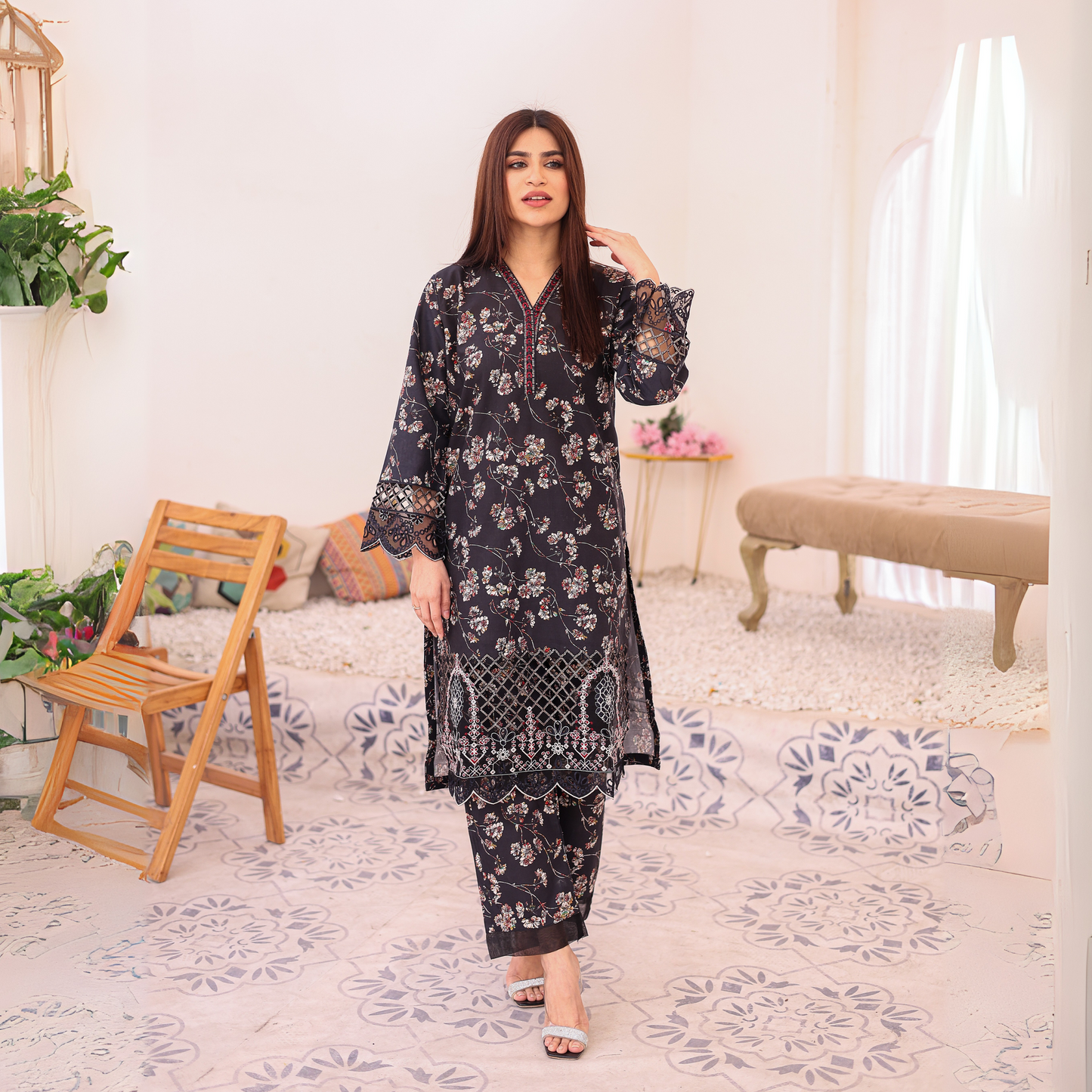 2 Pc Embroidered floral Printed Khaddar Pakistani Co-Ords Set | Ready to wear| Naubahar | UMNAU0900