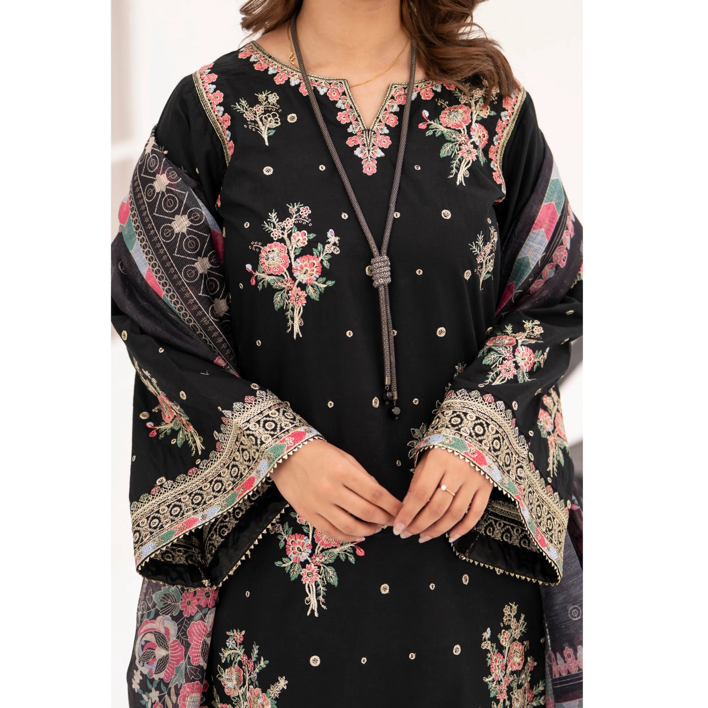 UA-216 Embroidered Cambric Cotton Collection by Umnaa | Ready to Wear Pakistani Asian clothes