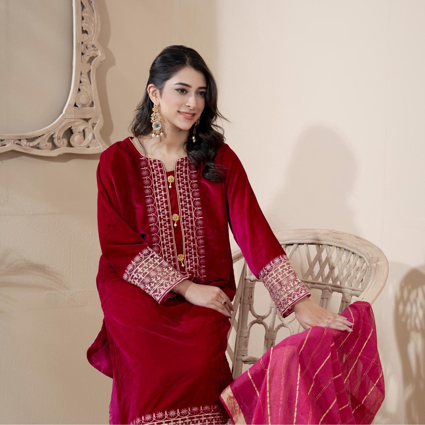 3 Pc Luxury velvet Dress | Winter Collection | Raniya.h | UMRAH01001