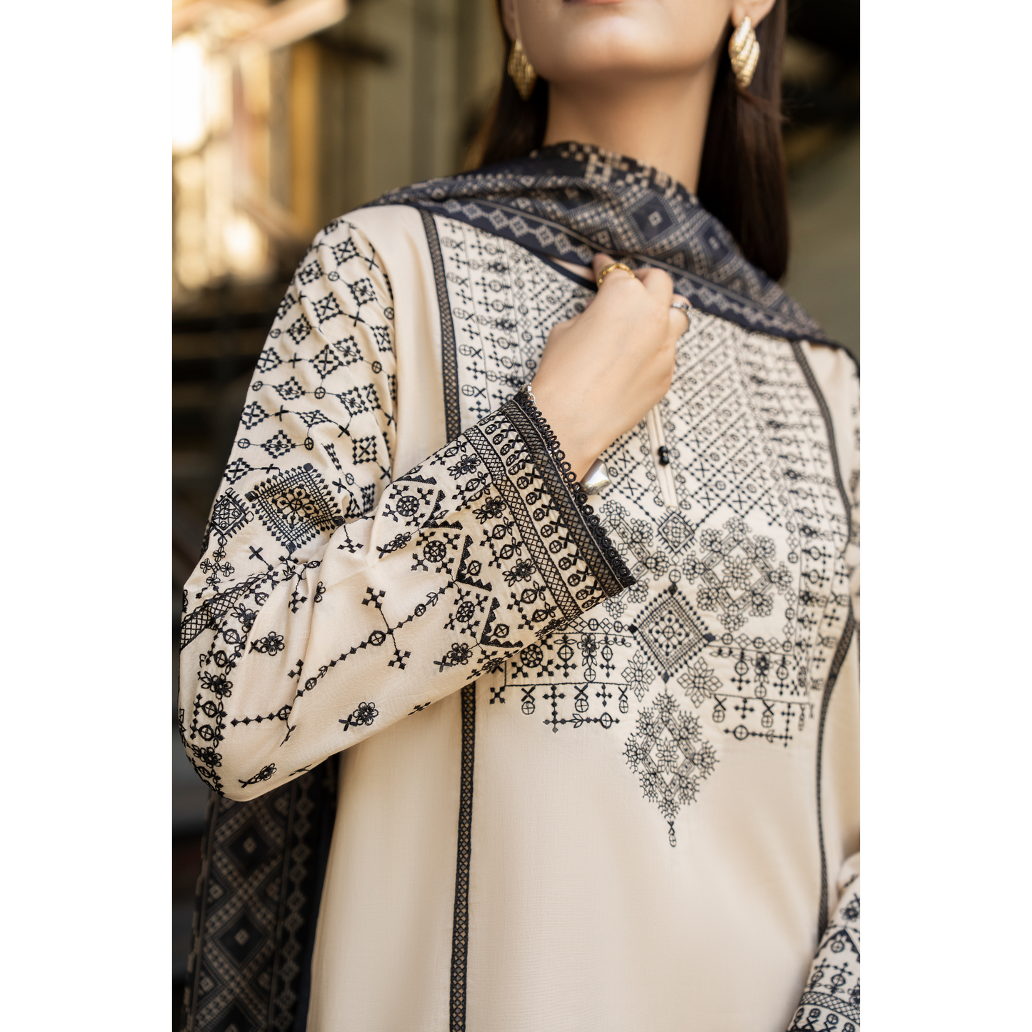 UCA-22 3 pc Summer Cotton Lawn Monochrome Collection | Ready to Wear | Casuallite
