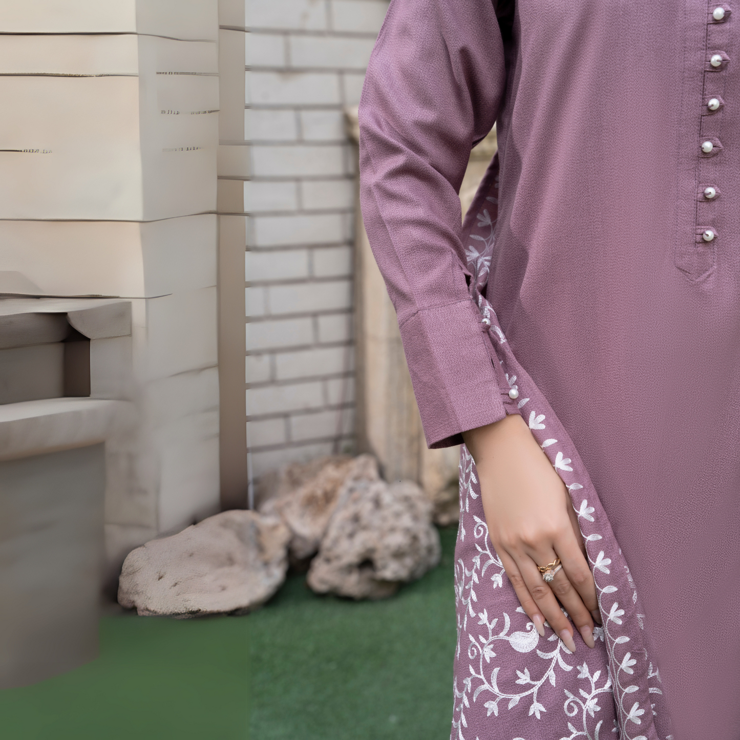 3 Pc Dhanak Dress with Embroidered Shawl | Winter Collection | Raniya.h | UMRAH0801