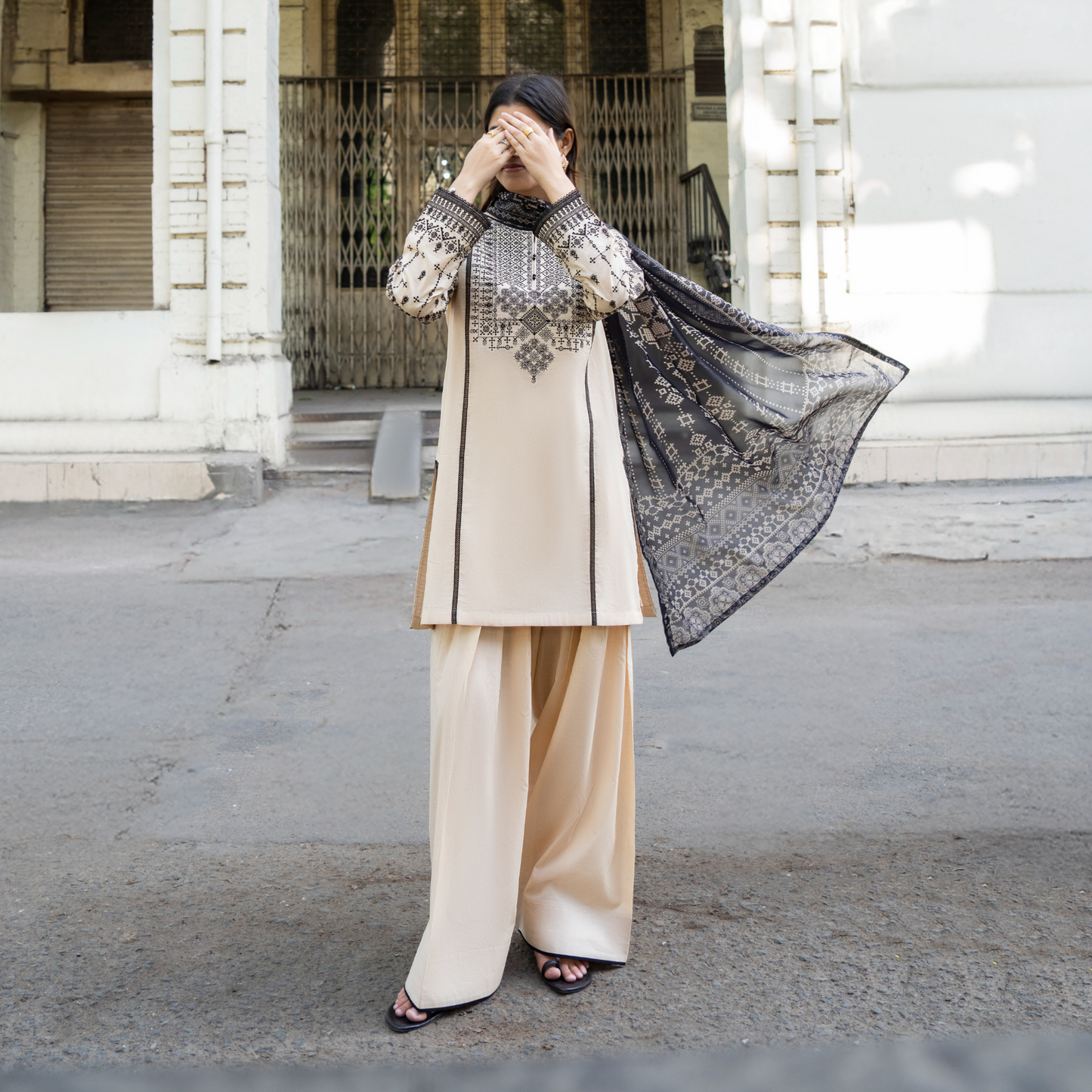 UCA-22 3 pc Summer Cotton Lawn Monochrome Collection | Ready to Wear | Casuallite