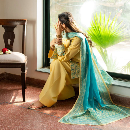 UCA-20 Luxury Cambric Cotton Farshi Shalwar Collection | Ready to Wear | Casuallite