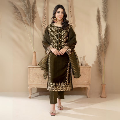 3 Pc Luxury velvet Dress | Winter Collection | Raniya.h | UMRAH01001