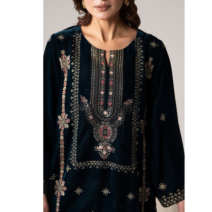 RA-27 Dastan e Eid Embroidered Velvet Collection | Embroidered 3 Piece Festive Ready to Wear by Raniya.h