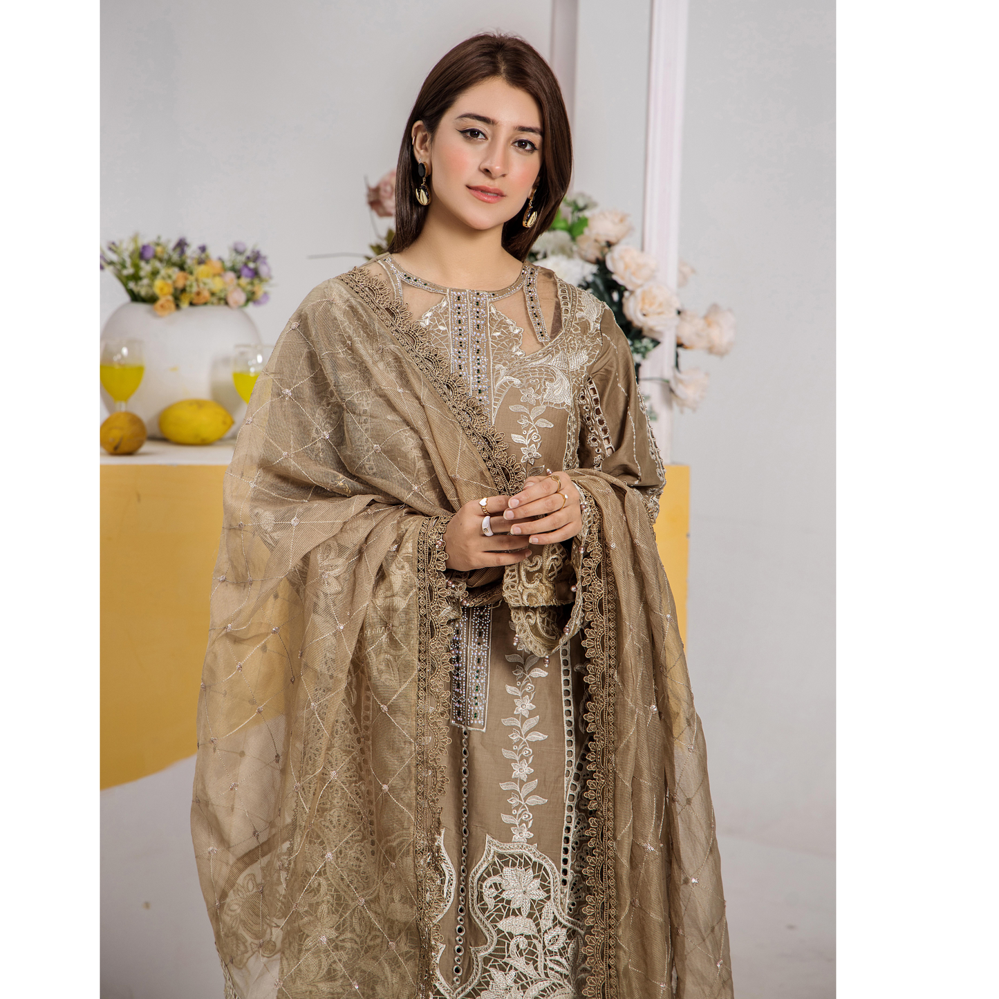 UTT-06 Embroidered Lawn 3 Pc Ready to wear Collection | Traditional Thread