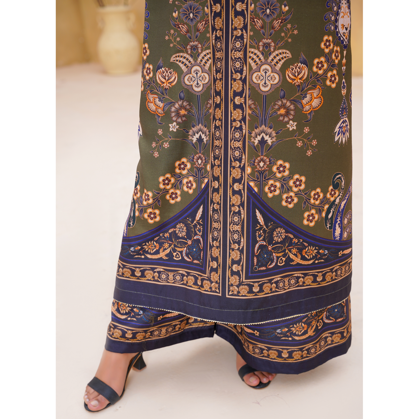 UA-157 Printed Slub Khaddar Kaftan Co-Ord Set | Winter 2 Piece Outfit