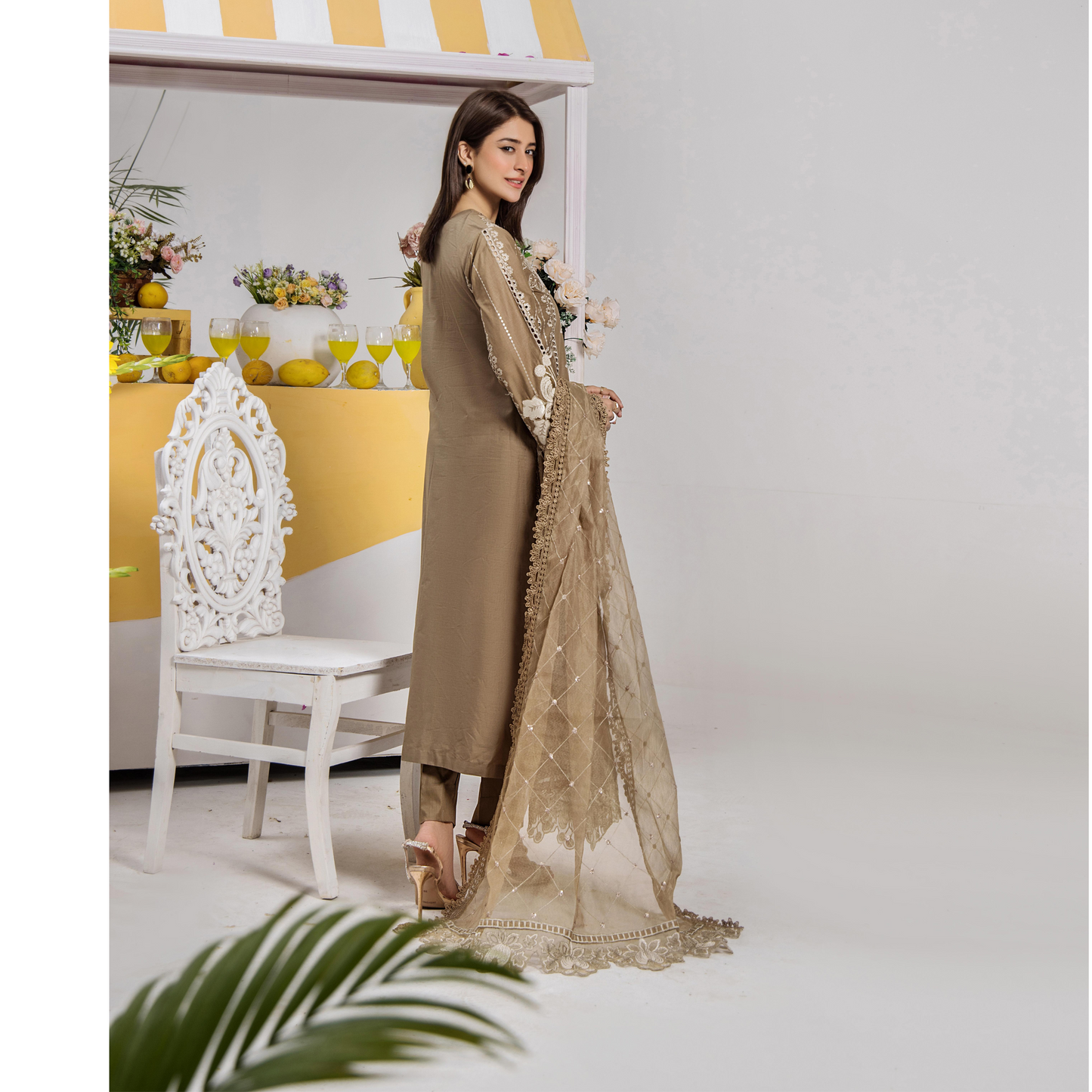UTT-06 Embroidered Lawn 3 Pc Ready to wear Collection | Traditional Thread