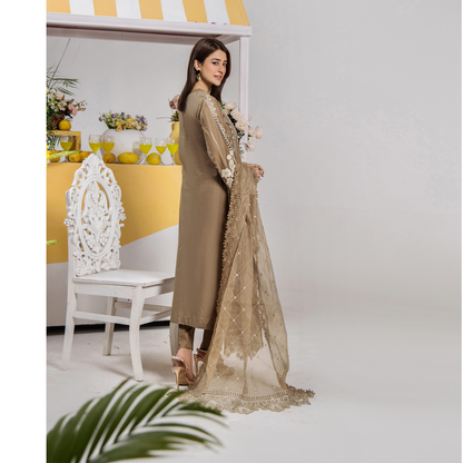 UTT-06 Embroidered Lawn 3 Pc Ready to wear Collection | Traditional Thread