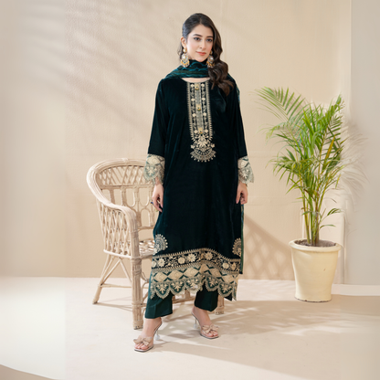 3 Pc Luxury velvet Dress | Winter Collection | Raniya.h | UMRAH01001
