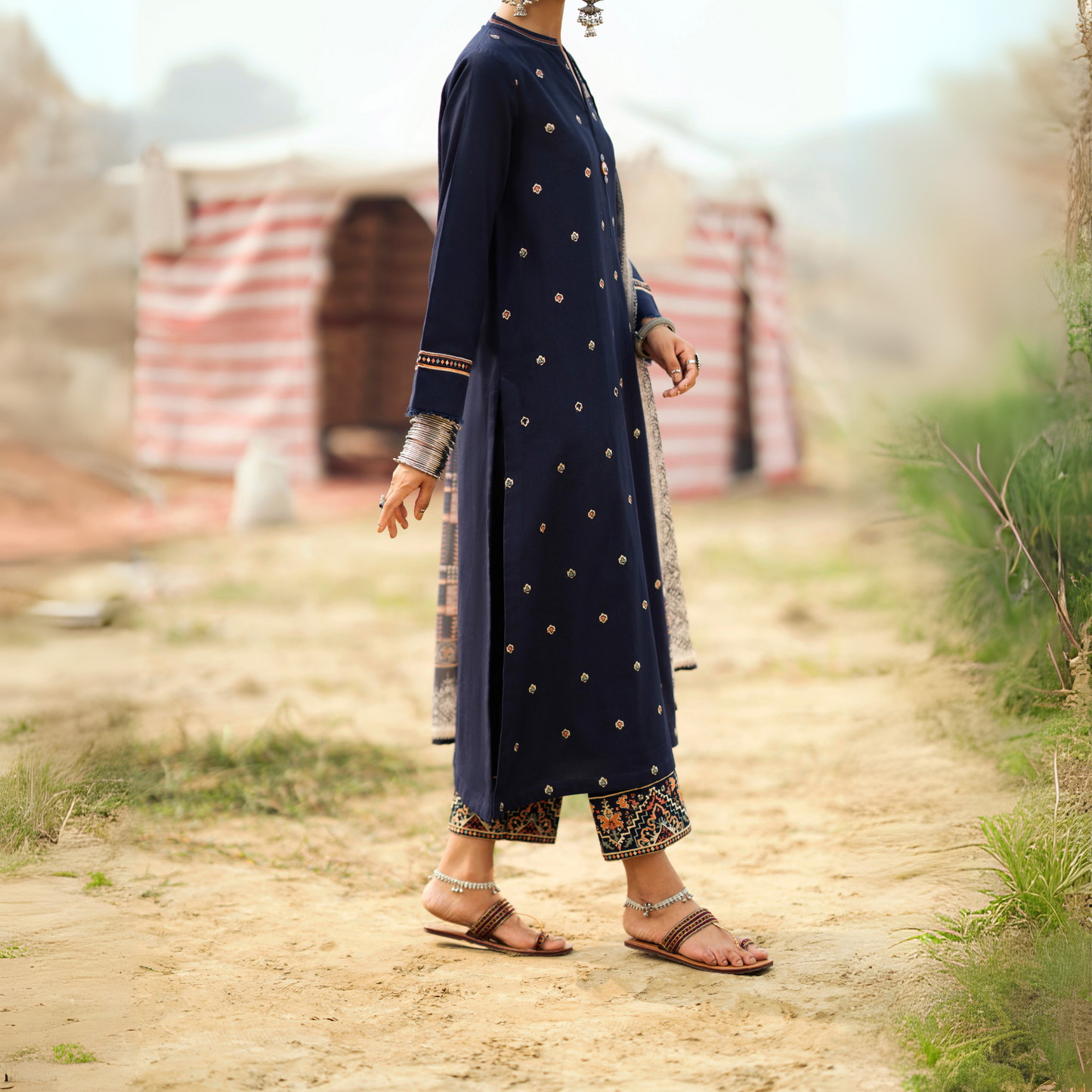 3 Pc Embroidered Khaddar Ready to Wear Collection by Casuallite | UMCAE0801