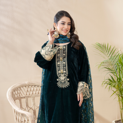3 Pc Luxury velvet Dress | Winter Collection | Raniya.h | UMRAH01001