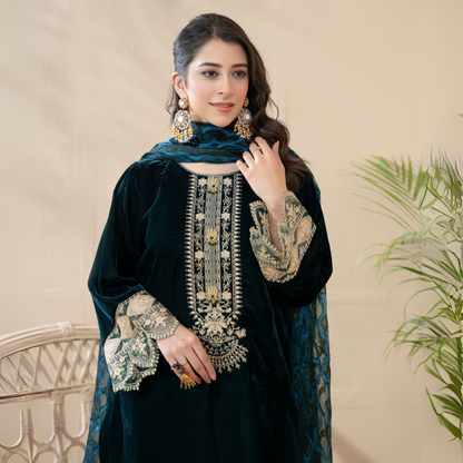 3 Pc Luxury velvet Dress | Winter Collection | Raniya.h | UMRAH01001