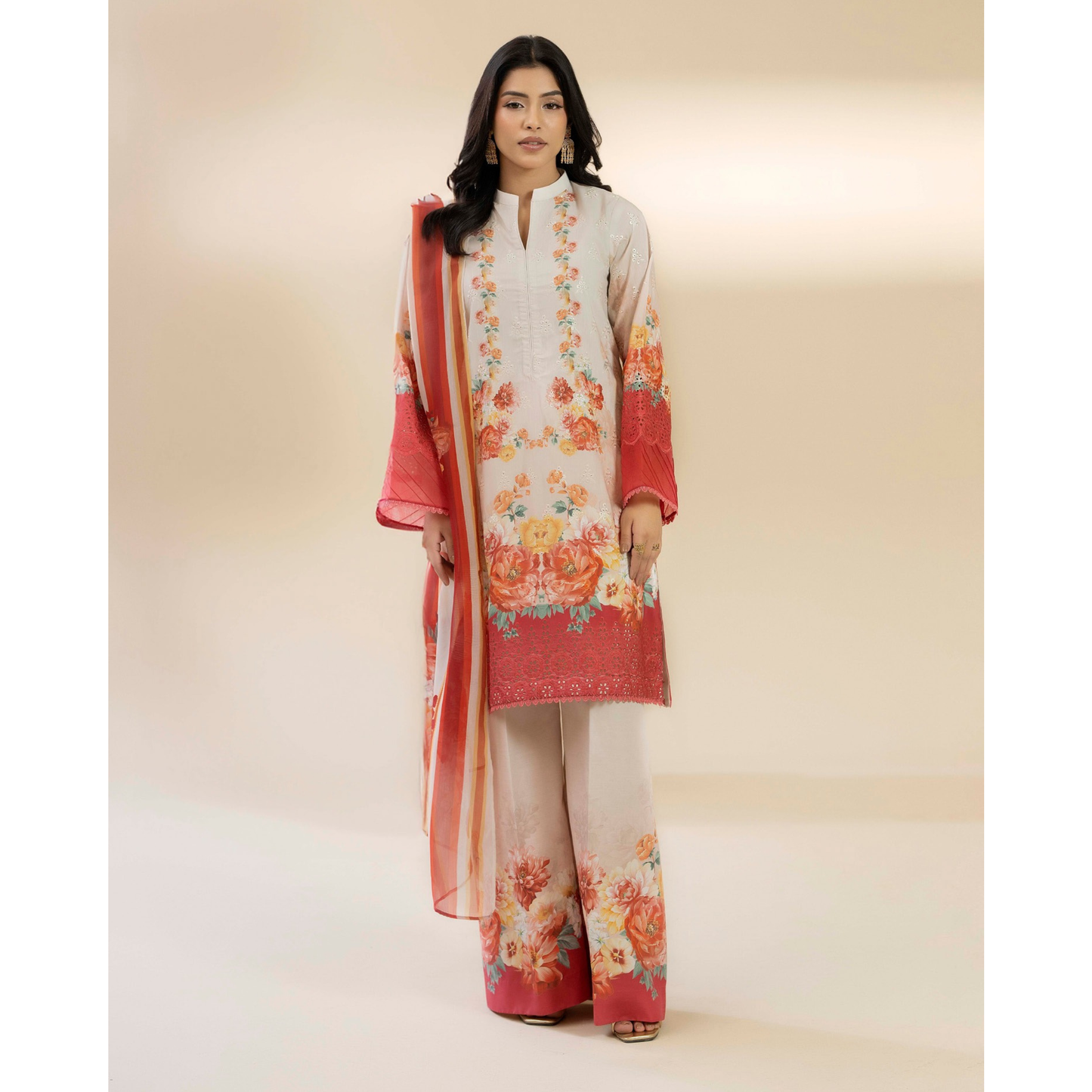 UTT-15 AMALTAS VOL 2 Printed Embroidered Slub Khaddar Collection by Traditional Thread