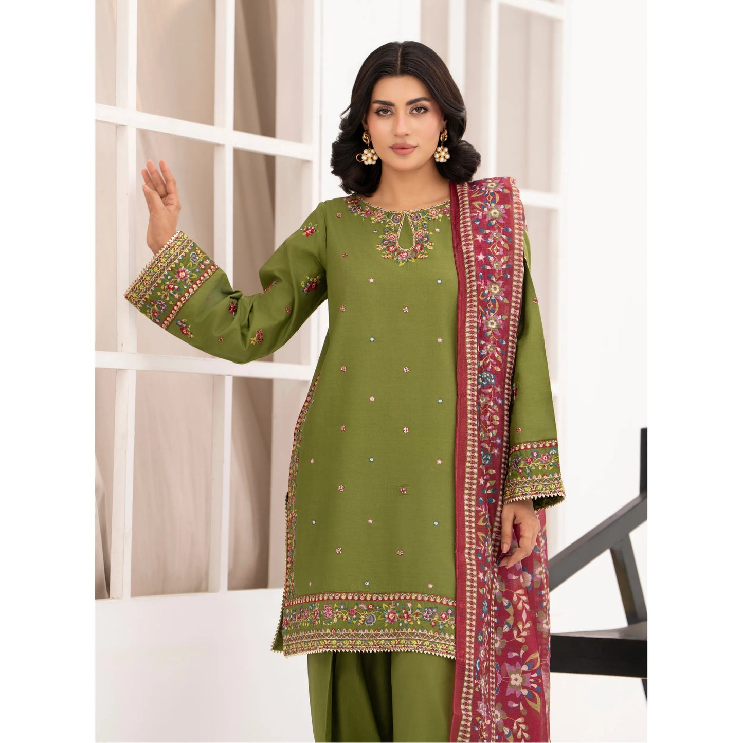 UA-216 Embroidered Cambric Cotton Collection by Umnaa | Ready to Wear Pakistani Asian clothes