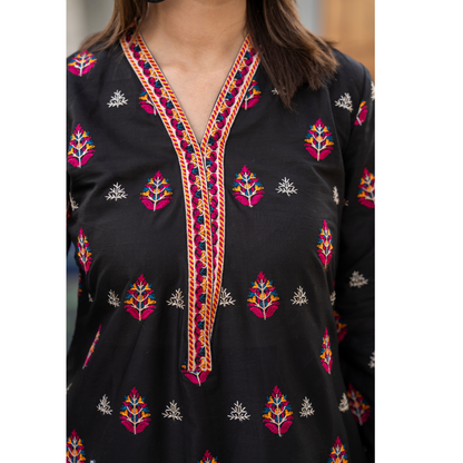 UA-89 2 Pc Embroidered Lawn Co-Ords Set | Ready to Wear | Umnaa