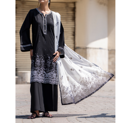 UCA-22 3 pc Summer Cotton Lawn Monochrome Collection | Ready to Wear | Casuallite